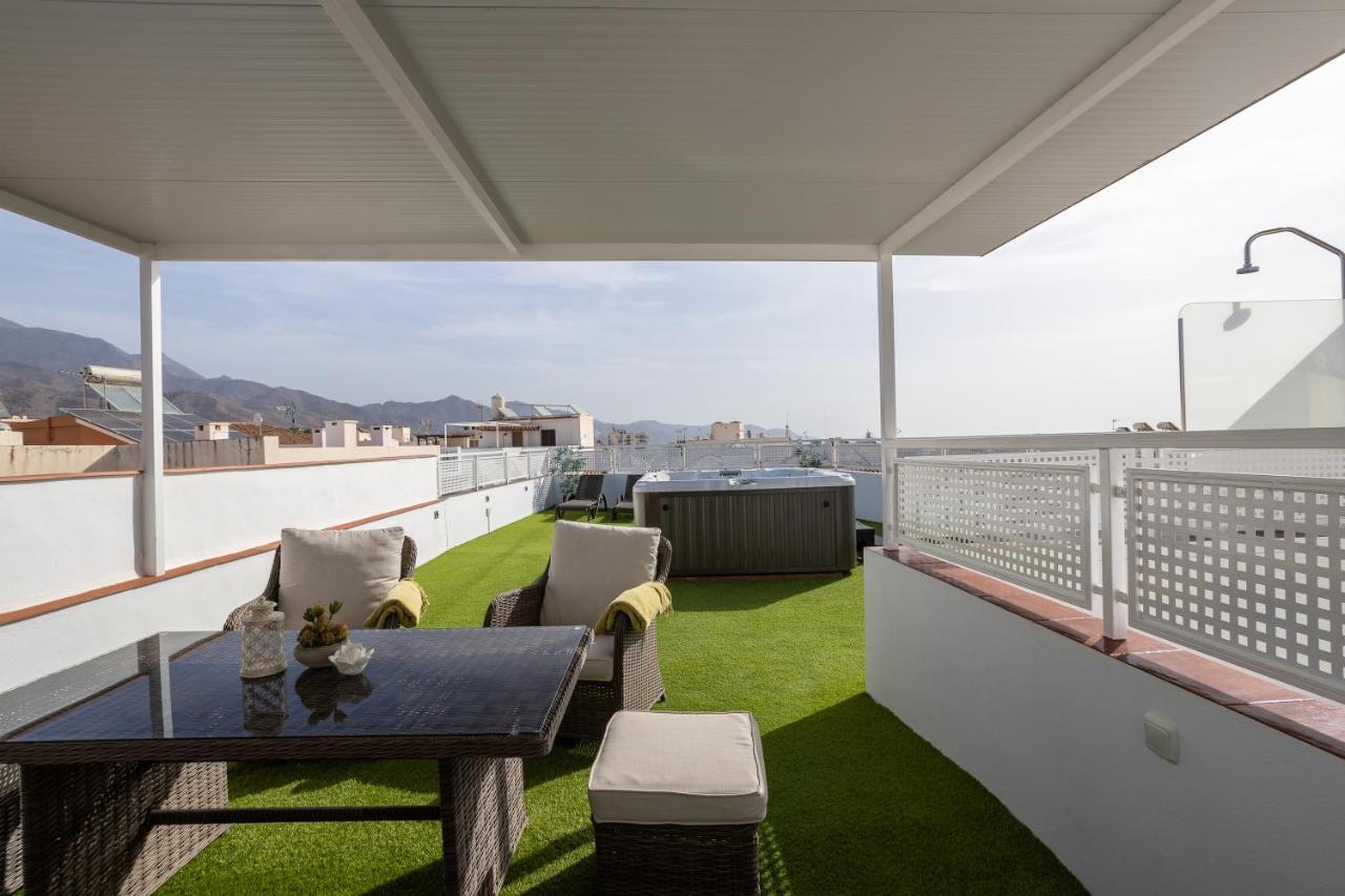 Terraza Mar Y Montana Apartment Nerja Bagian luar foto