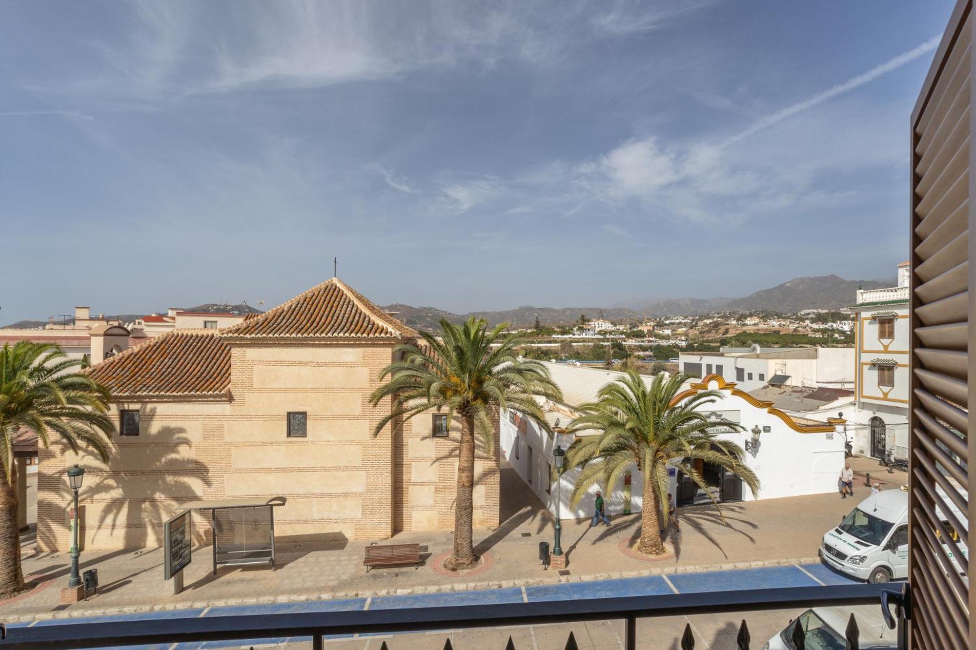 Terraza Mar Y Montana Apartment Nerja Bagian luar foto